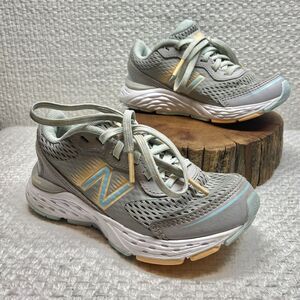 New Balance Unisex Athletic Running Shoe Youth Size 10.5 Gray Blue Orange Accent